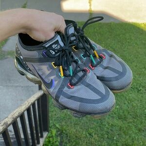Nike Men's Gray Air VaporMax with Multicolor Accents